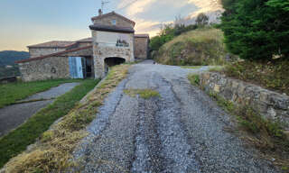 Maison 10 Pièces 250 m² à vendre à Ailhon (07200)