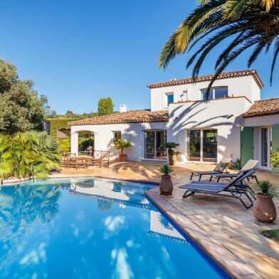 Maison 5 pièces 1365000 €