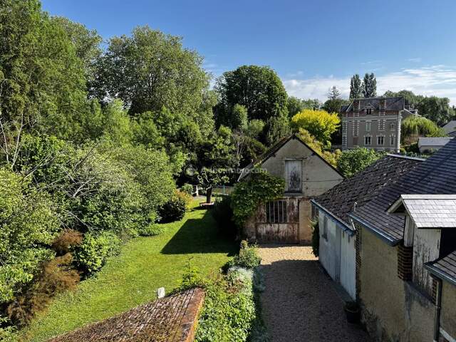Charmante maison à vendre à La Chartre-sur-le-Loir — photo du bien