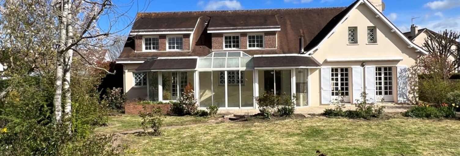 Maison 10 Pièces 260 m² à vendre à Luisant (28600)