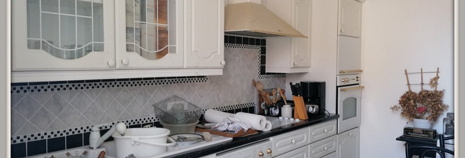 Immeuble  250 m² à vendre à Chalais (16210)