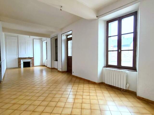 SOURS - MAISON 100 M² - 3 CHAMBRES - COUR ET JARDIN — photo du bien