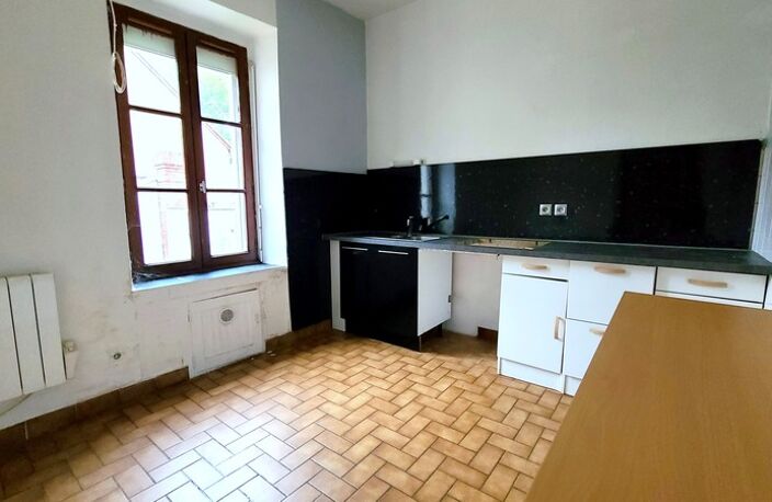 SOURS - MAISON 100 M² - 3 CHAMBRES - COUR ET JARDIN — photo 3