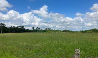 Terrain  700 m² à vendre à Montlieu-la-Garde (17210)