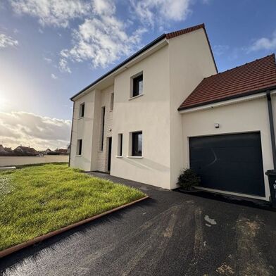 Maison 6 pièces 1415 €