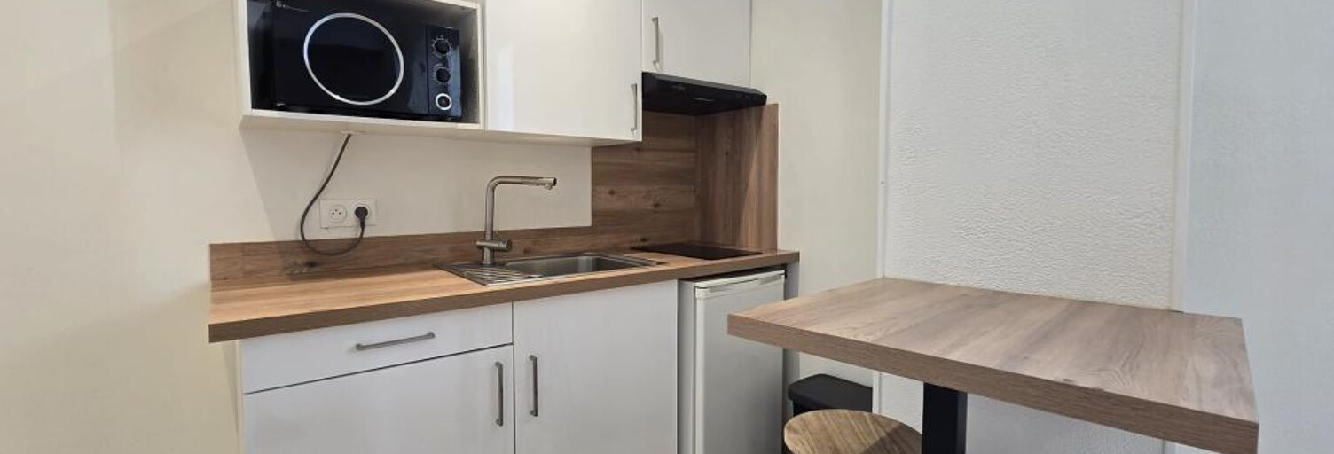 Appartement 1 Pièce 18 m² à louer à Eyguières (13430)