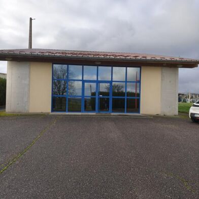 Local industriel  116000 €