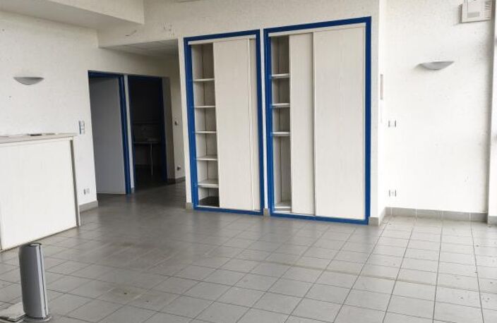 local d'activités commercial et ou bureau de 187 m2 sur un t — photo 5