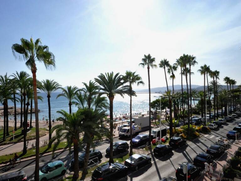 CANNES -2 pieces CROISETTE 100 M de la mer — photo 1