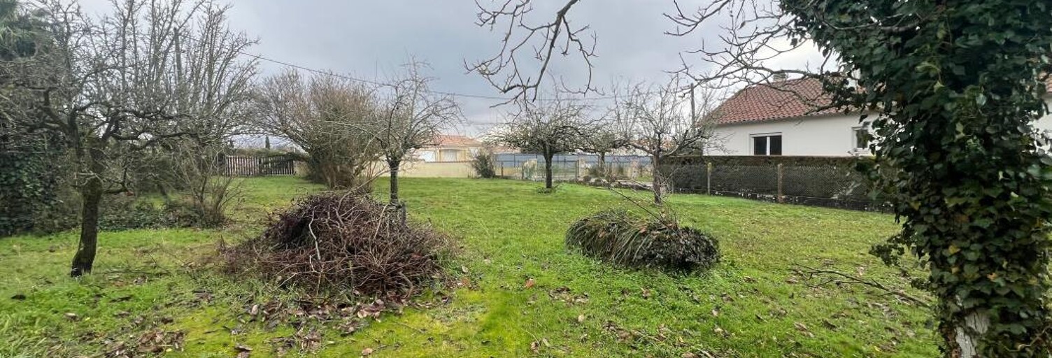 Terrain  738 m² à vendre à Semussac (17120)