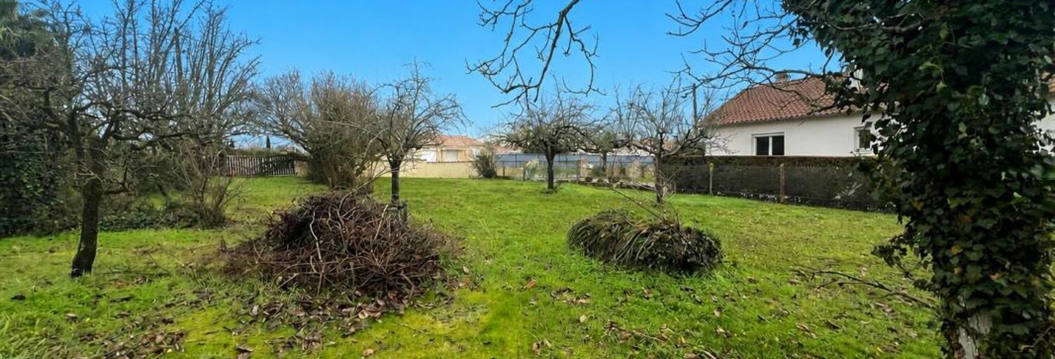 Terrain  738 m² à vendre à Semussac (17120)
