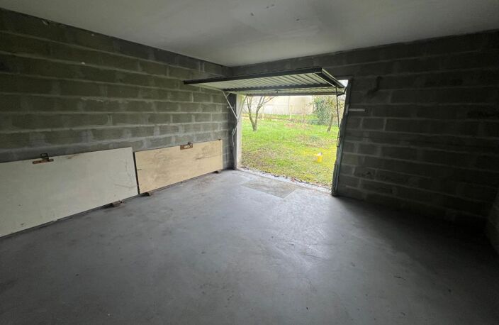 Terrain À Vendre 738m2 à bâtir — photo 3