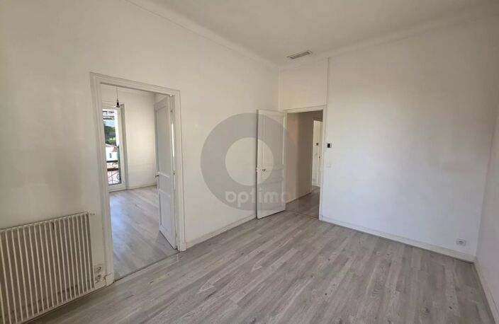 GRAND APPARTEMENT DE CINQ PIECES MENTON PROCHE CENTRE VILLE — photo 2