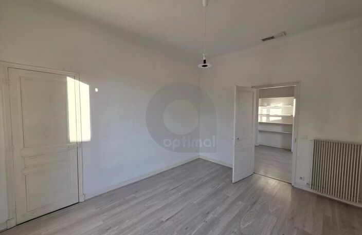 GRAND APPARTEMENT DE CINQ PIECES MENTON PROCHE CENTRE VILLE — photo 4