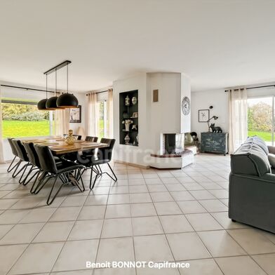 Maison 6 pièces 554900 €