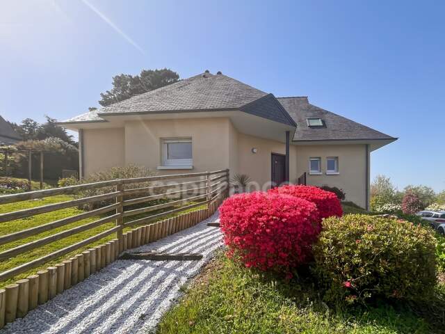 EXCLUSIVITÉ – QUIMPER ERGUÉ-ARMEL – Maison rénovée avec piscine chauffée et terrain de 2 261 m² — photo du bien