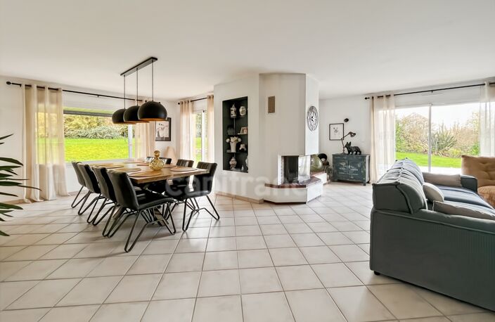 EXCLUSIVITÉ – QUIMPER ERGUÉ-ARMEL – Maison rénovée avec piscine chauffée et terrain de 2 261 m² — photo 4