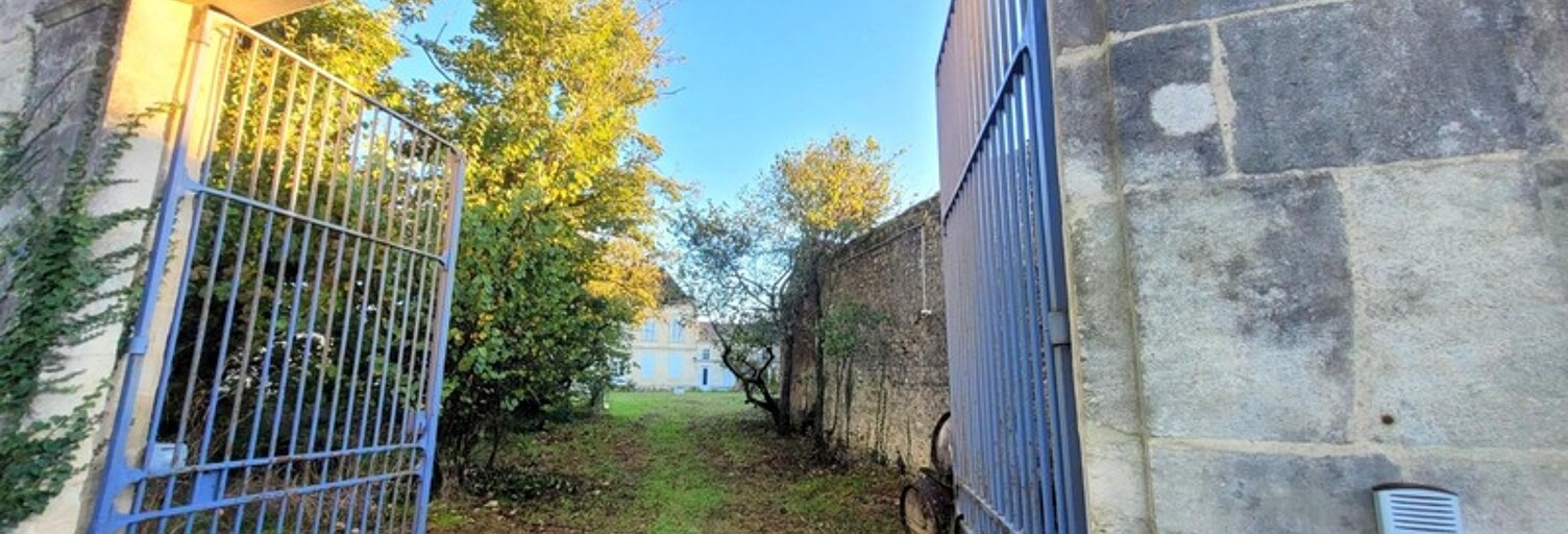 Maison 14 Pièces 470 m² à vendre à Saint-Jean-d'Angély (17400)