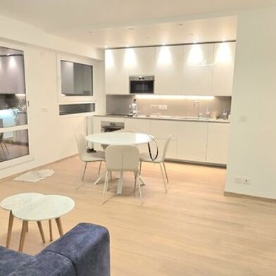 Appartement 2 pièces 2120 €