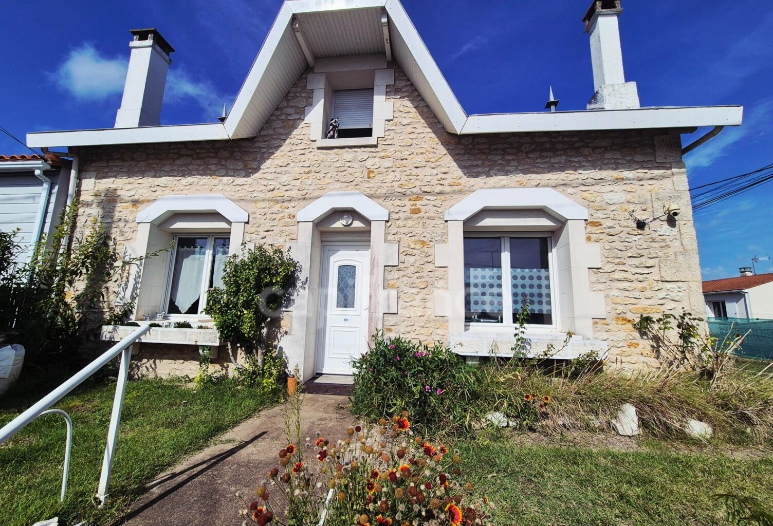 Maison à vendre 5 pièces SAINT GEORGES DE DIDONNE (17) - Terrain de 300m² — photo 1