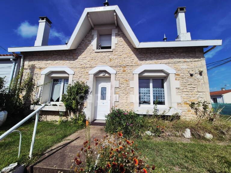 Maison à vendre 5 pièces SAINT GEORGES DE DIDONNE (17) - Terrain de 300m² — photo 1