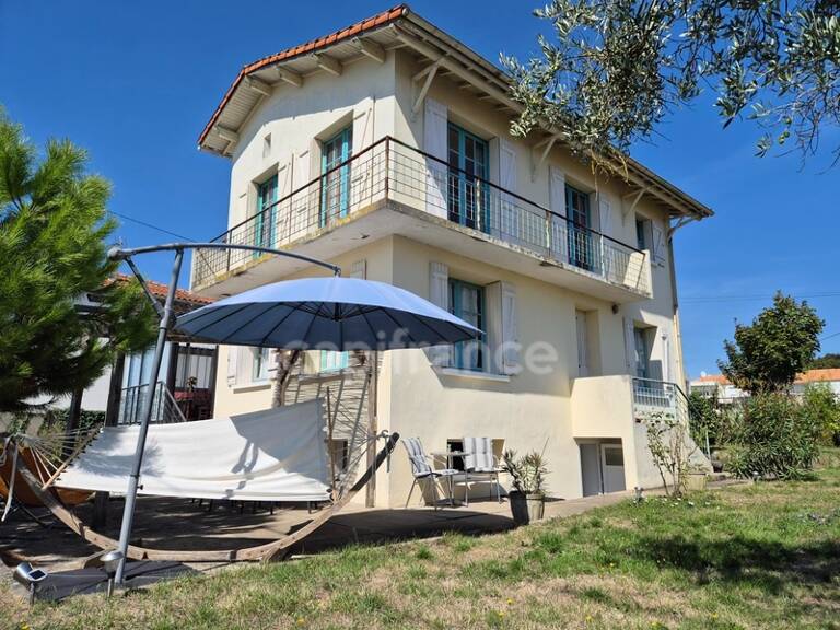 Maison à vendre 7 pièces ROYAN (17) Terrain de 474m² — photo 1
