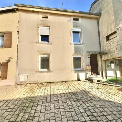 Maison 5 pièces 990 €