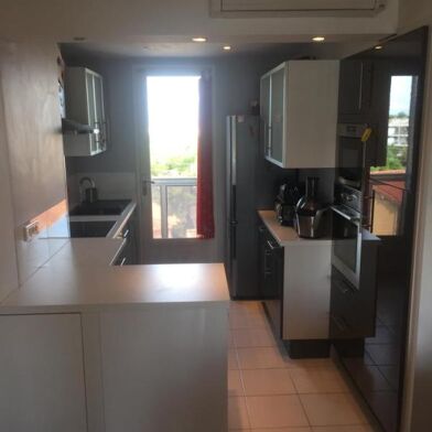 Appartement 3 pièces 890 €