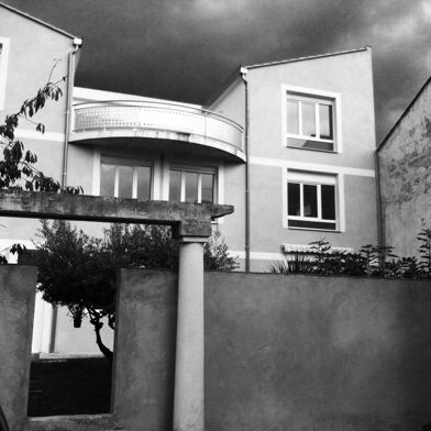 Appartement 4 pièces 910 €