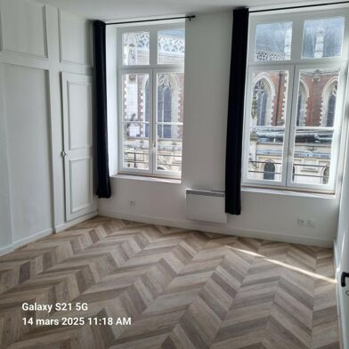 Appartement 3 pièces 870 €