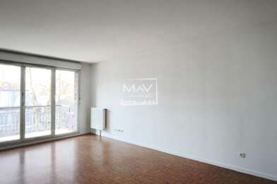 Appartement 3 pièces 890 €