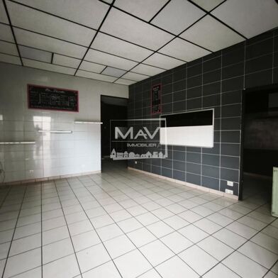 Commerce 2 pièces 840 €