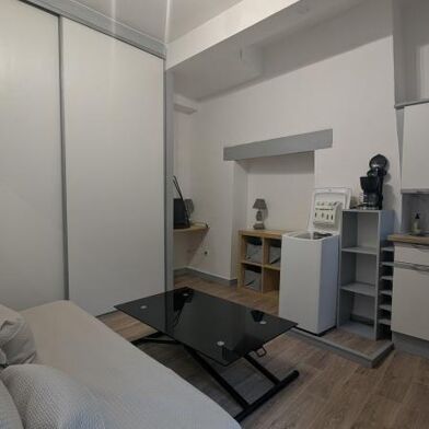 Appartement 1 pièces 422 €