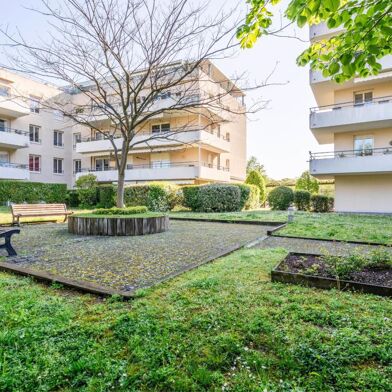Appartement 4 pièces 240000 €