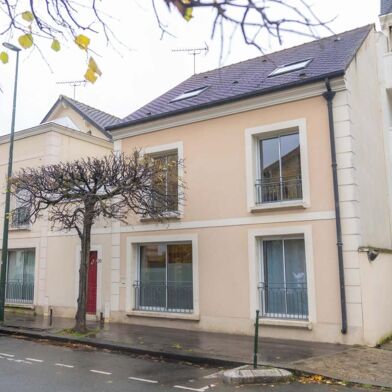 Appartement 5 pièces 950 €