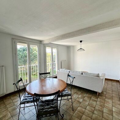 Appartement 3 pièces 875 €