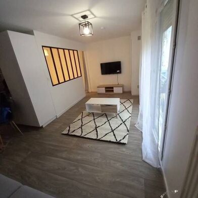 Appartement 2 pièces 790 €