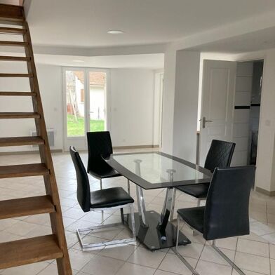 Maison 3 pièces 1380 €