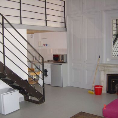 Appartement 2 pièces 868 €