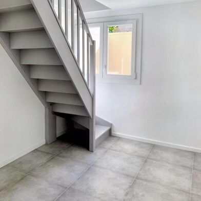 Maison 5 pièces 1450 €