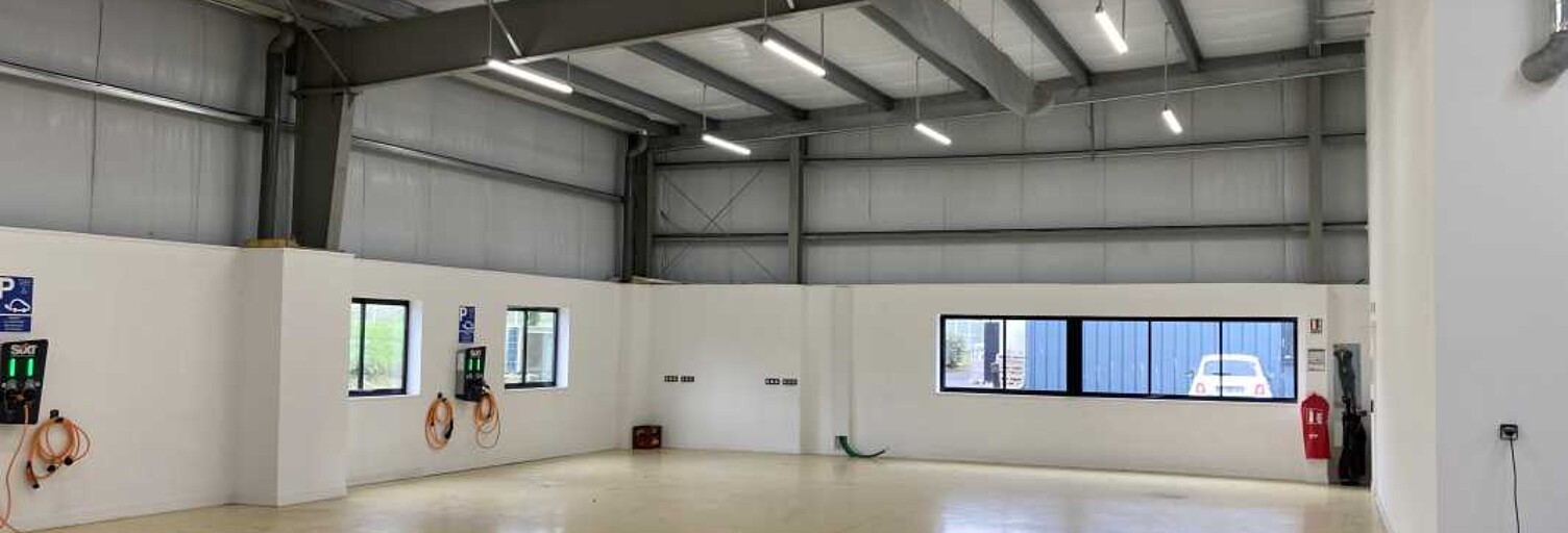 Local industriel  1110 m² à louer à Guipavas (29490)