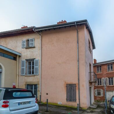 Maison  75000 €