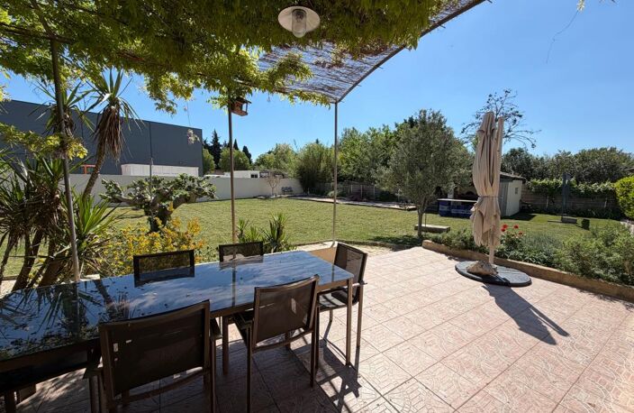 Villa familiale de 170 m² avec dépendance et terrain de 1 852 m² – Morières-lès-Avignon — photo 2
