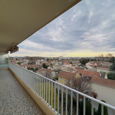 Appartement 3 pièces 700 €