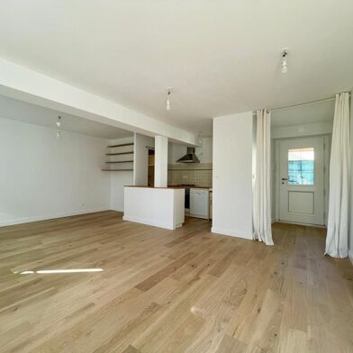 Maison 4 pièces 1369 €