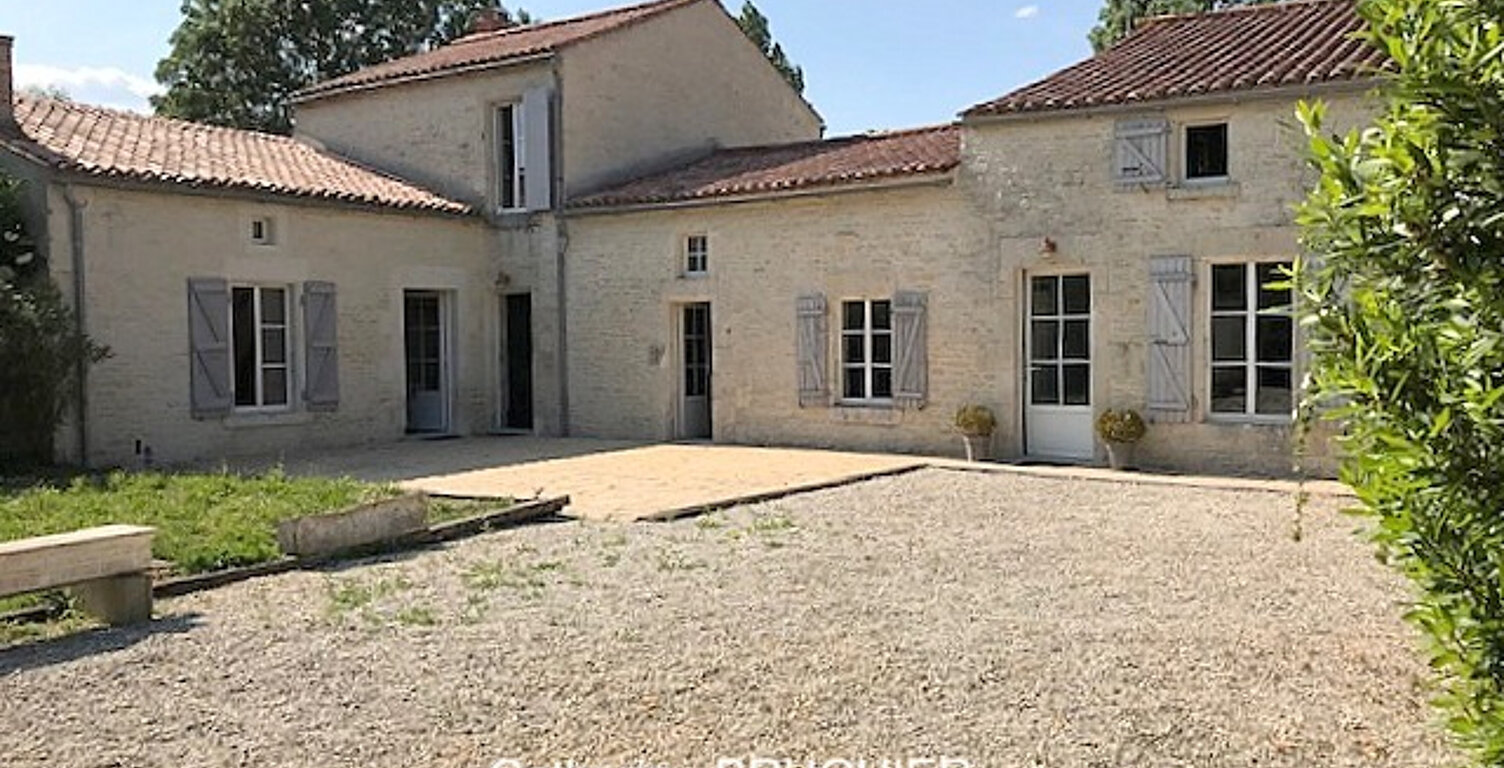Belle charentaise rénovée - 198 m² -  6 chambres- Marais Poitevin — photo 1