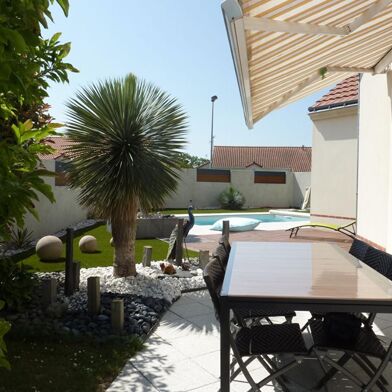 Maison 8 pièces 434700 €