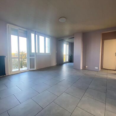 Appartement 4 pièces 136000 €