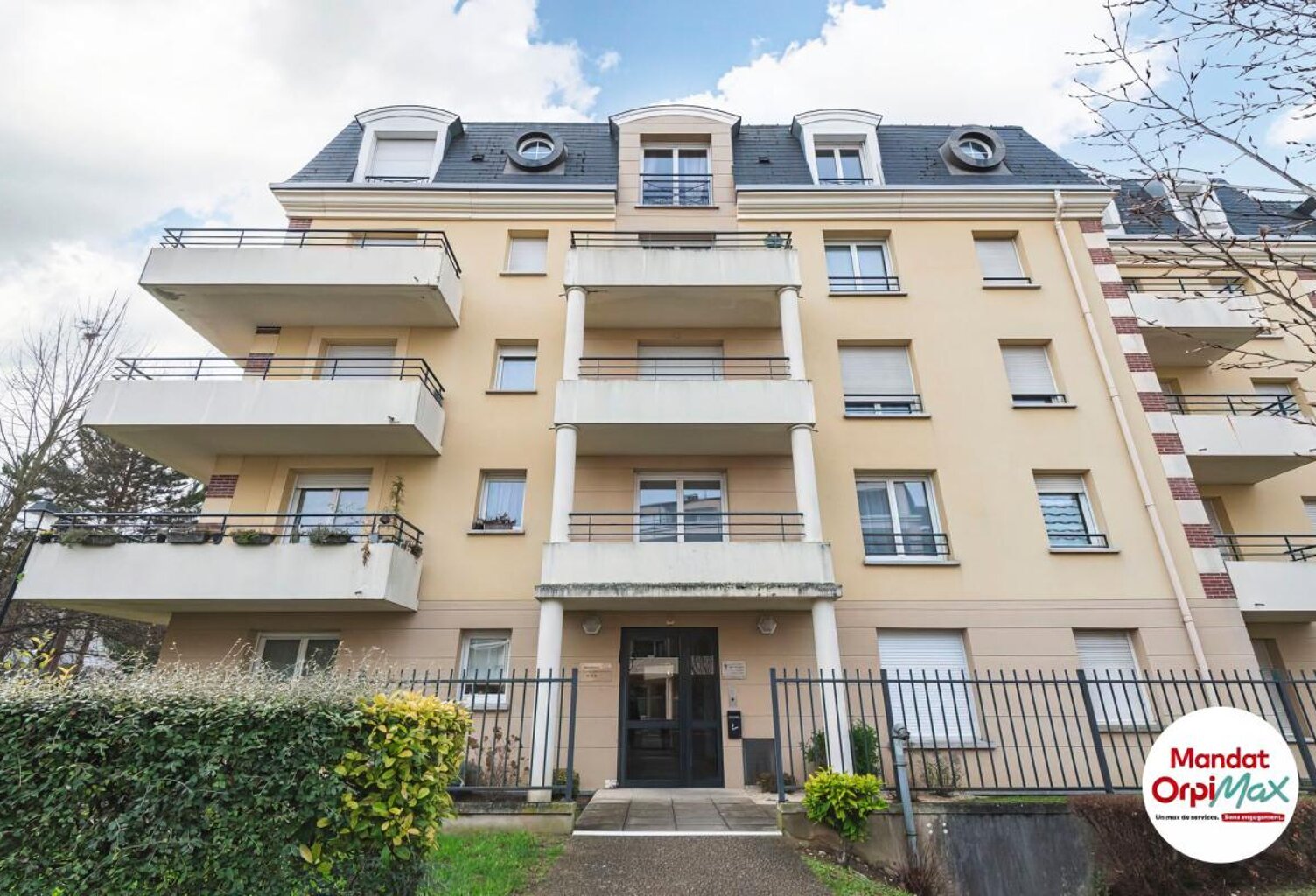 Appartement À Vendre — photo 1