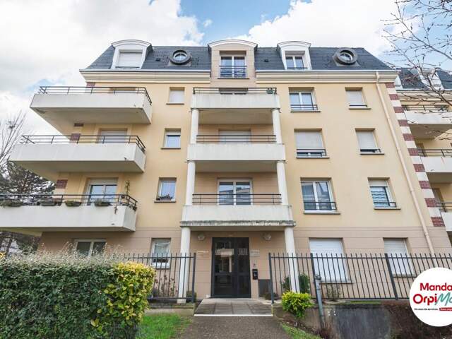 Appartement À Vendre — photo du bien